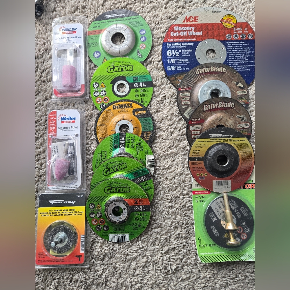 Assorted Cutting and Grinding Wheels Set